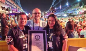 Carnaval na Marquês de Sapucaí é recordista mundial do Guinness e Metrologia é destaque